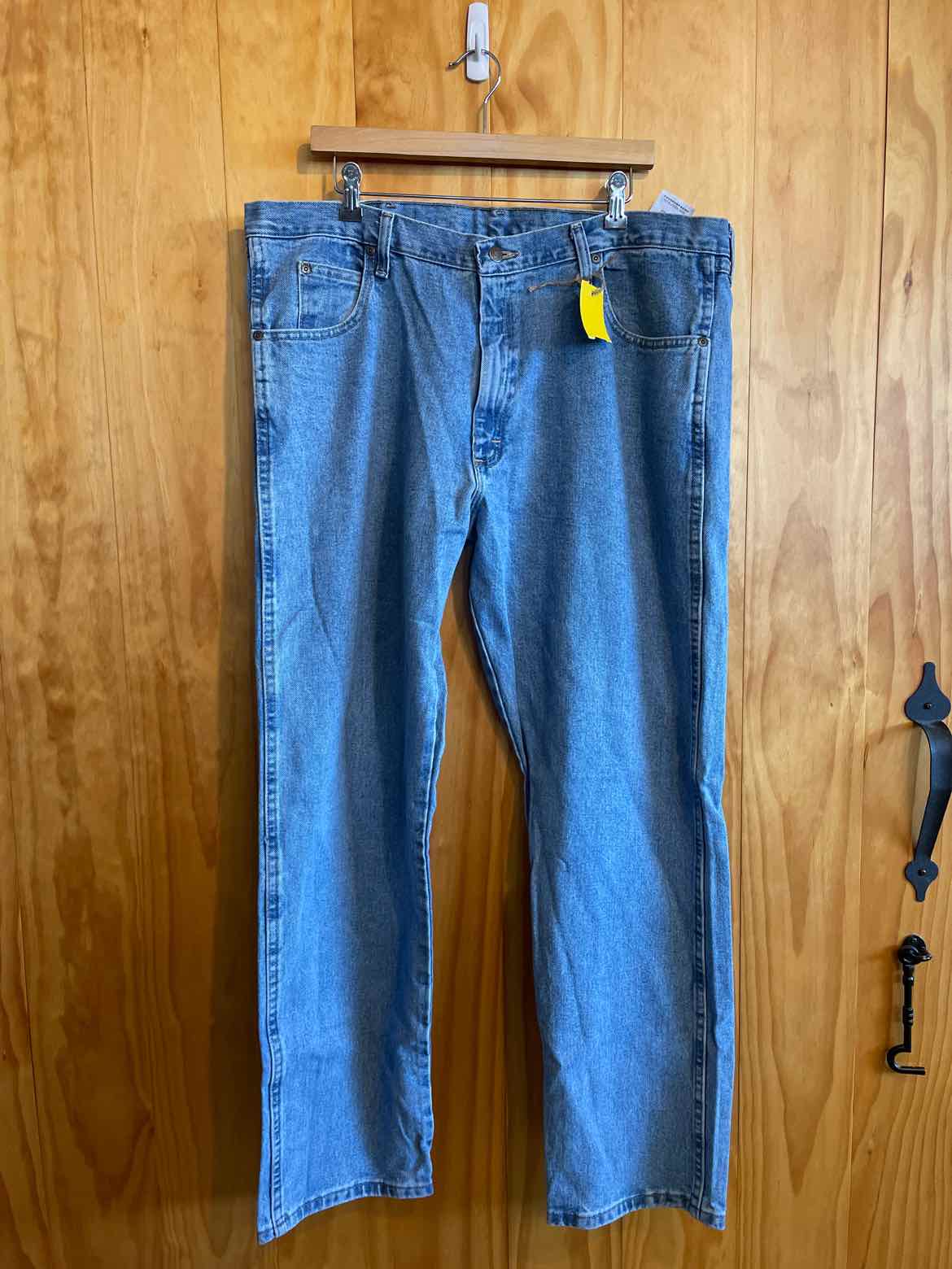 Size 40 Wrangler Men's Jeans